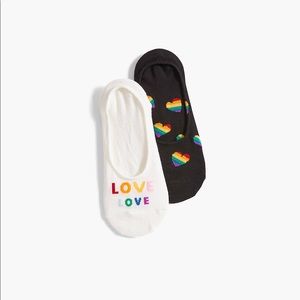 2 no show socks love rainbow heart